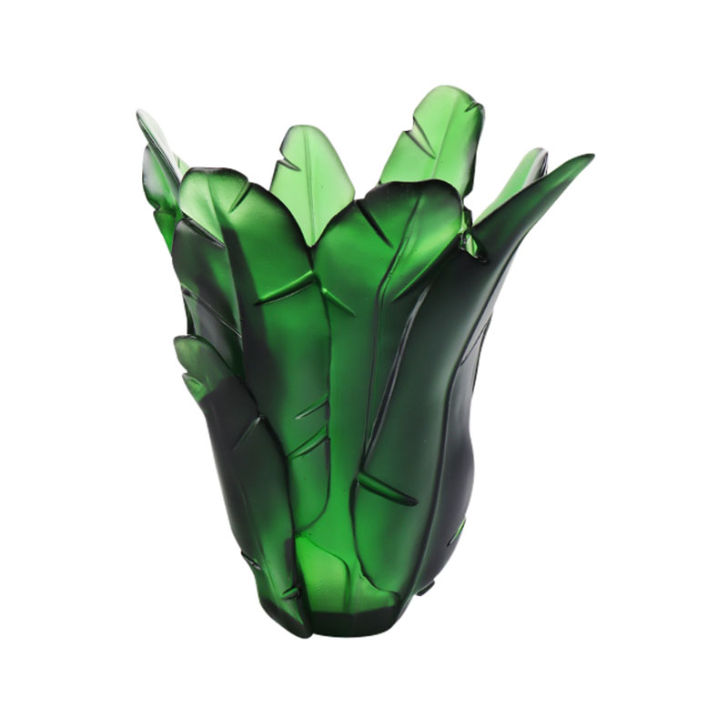 Vaso in vetro con foglia di banana verde per decorazione domestica