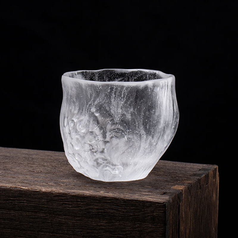 Set di tazze da tè trasparenti con coperchi