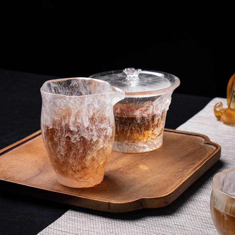 Set di tazze da tè trasparenti con coperchi