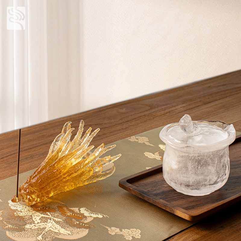 Portaincenso in vetro colorato dorato modellato a mano