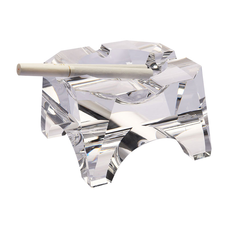 Posacenere in cristallo di vetro trasparente dal design geometrico semplice