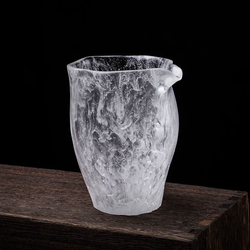 Set di tazze da tè trasparenti con coperchi