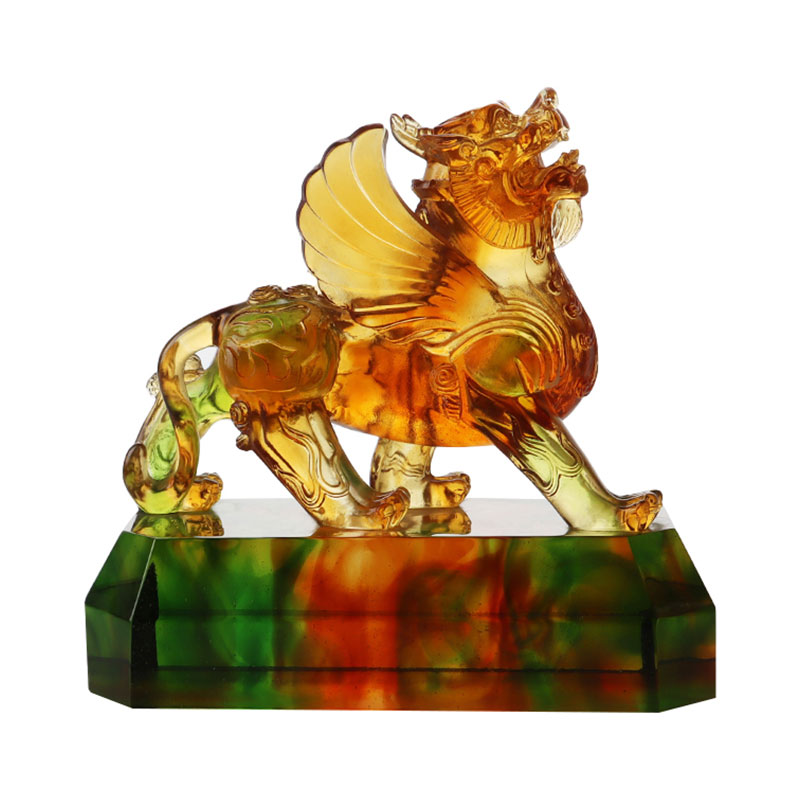 Ornamenti di bestie in smalto colorato cristallino