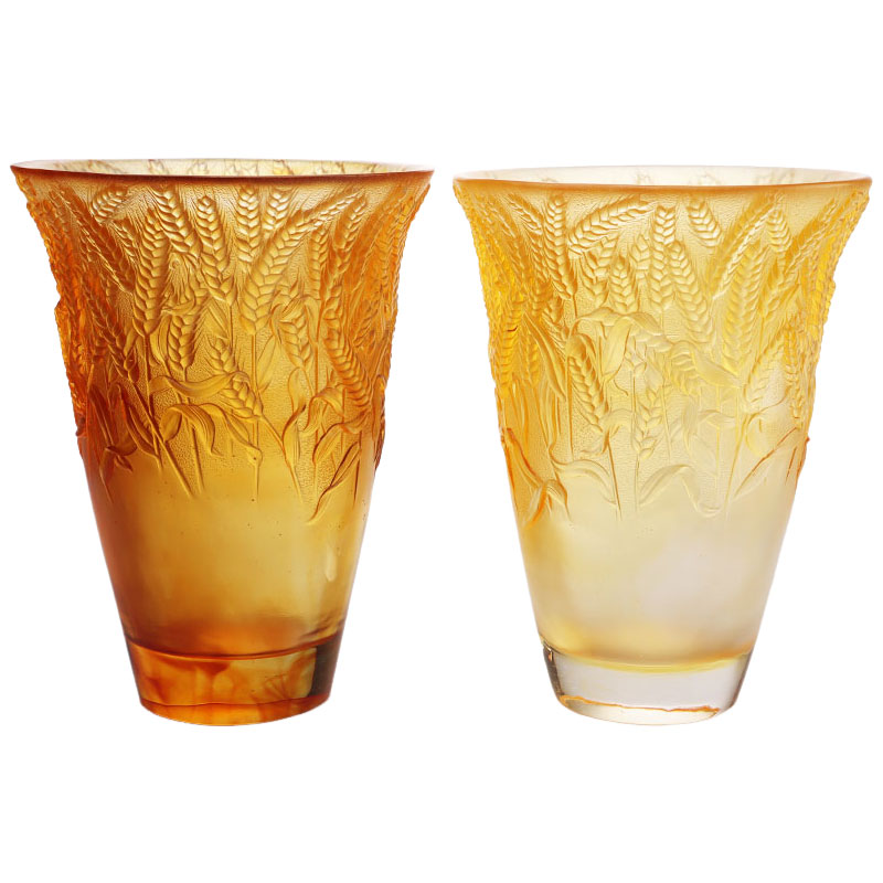 Vaso in vetro ambrato con spighe di grano in rilievo