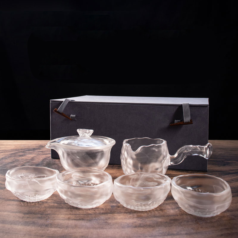 Set da tè in vetro trasparente con teiera, tazza da tè